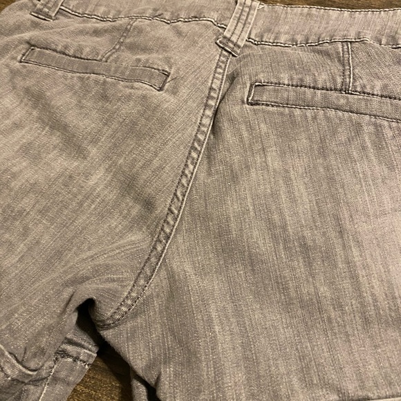 ~~Shorts size 3 - Picture 3 of 6